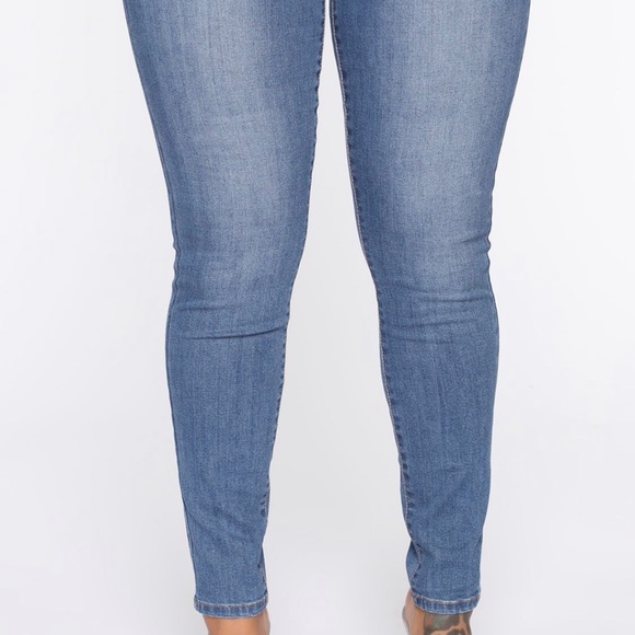 Fashion Nova Jeans - Picture 2 of 2
